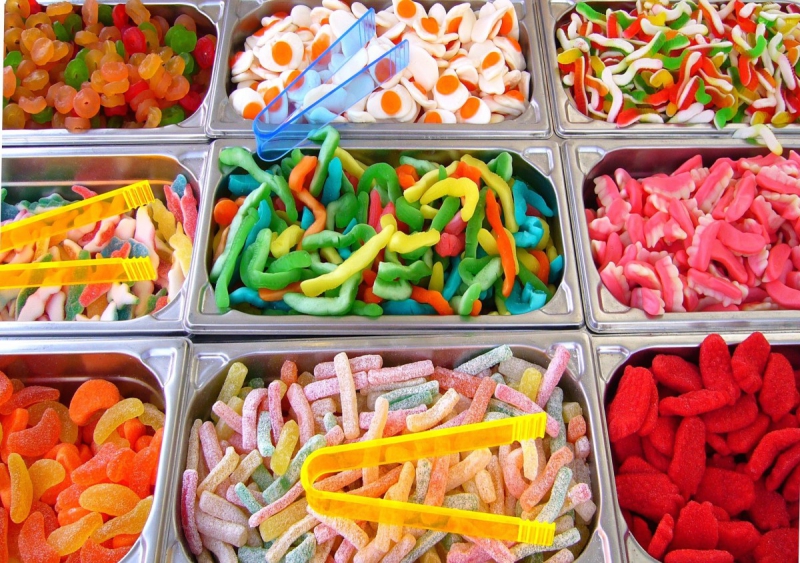 boutique-BERRE LES ALPES-min_pick_and_mix_children's_sweets_candy_colorful_treat_confectionery-1020869